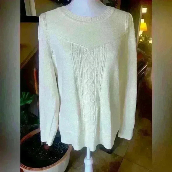 Talbots ladies crew neck sweater large NWOT. Long sleeve cream color. Super soft - Picture 4 of 11